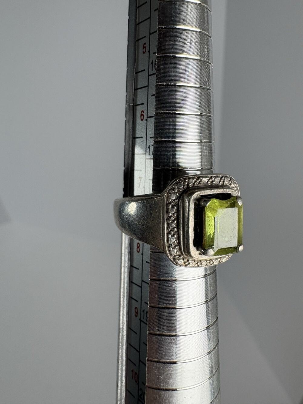 925 Sterling Silver Green Emerald Cut Stone Halo Cocktail Ring Sz 7.5 Statement